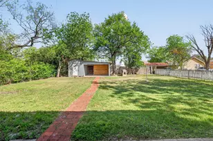 204 Taylor St, Hutto, TX 78634 - Photo 22