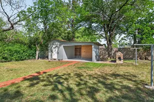204 Taylor St, Hutto, TX 78634 - Photo 30