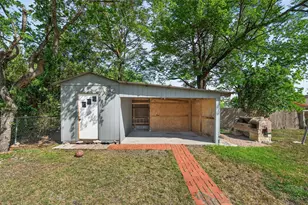 204 Taylor St, Hutto, TX 78634 - Photo 24