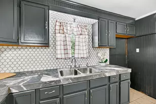 204 Taylor St, Hutto, TX 78634 - Photo 8