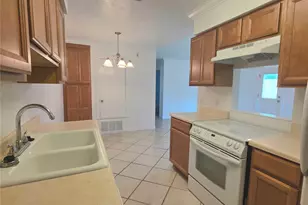 15208 Spring Hill Ln, Pflugerville, TX 78660 - Photo 8