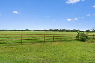 1000 Co Rd 215, Florence, TX 76527 - Photo 32
