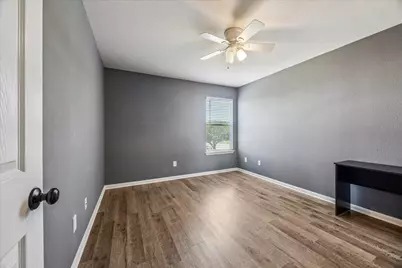 643 Shadow Creek Boulevard, Buda, TX 78610 - Photo 18