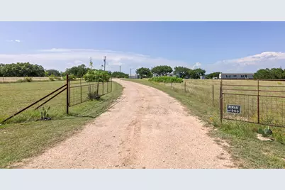 930 County Road 224, Florence, TX 76527 - Photo 2