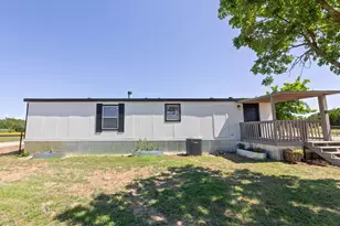 930 Co Rd 224, Florence, TX 76527 - Photo 16