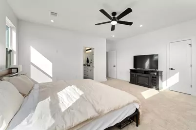 1500 Sylvan Glade #1B, Austin, TX 78745 - Photo 12