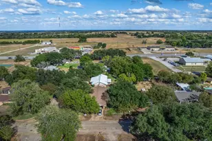 113 North Ave, Lexington, TX 78947 - Photo 32