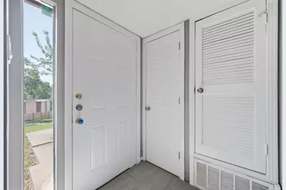 6406 Chimney Creek Circle #B, Austin, TX 78723 - Photo 8