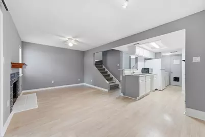 6406 Chimney Creek Circle #B, Austin, TX 78723 - Photo 10