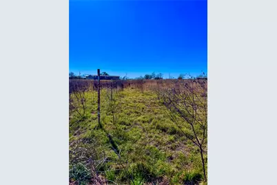 261 Engelke Road, Kingsbury, TX 78638 - Photo 2