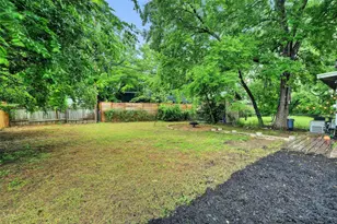1302 E St Johns Ave, Austin, TX 78752 - Photo 22