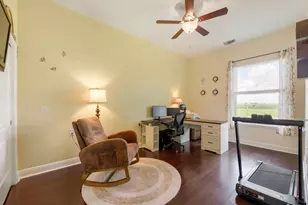 210 Battleground Cir, Taylor, TX 76574 - Photo 16