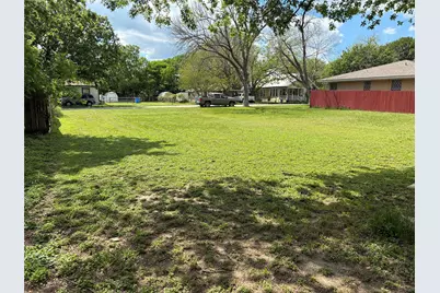 106 N 6th Street, Thorndale, TX 76577 - Photo 4