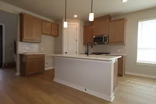 635 Clarissa St, Buda, TX 78610 - Photo 2