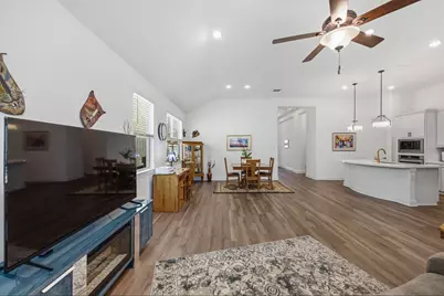 602 Jefferson Drive, Kyle, TX 78640 - Photo 6