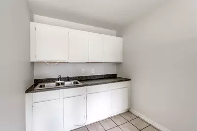 417 N Blanco Street, Lockhart, TX 78644 - Photo 18