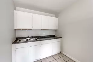 417 N Blanco St, Lockhart, TX 78644 - Photo 18