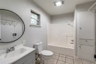 417 N Blanco St, Lockhart, TX 78644 - Photo 20