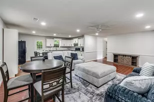 417 N Blanco St, Lockhart, TX 78644 - Photo 6