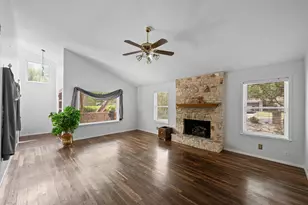 2506 Redleaf Ln, Austin, TX 78745 - Photo 4