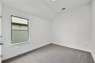 204 Melrose St, Hutto, TX 78634 - Photo 20