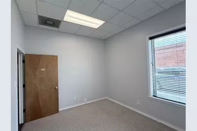 702 Chestnut Street #202, Bastrop, TX 78602 - Photo 4
