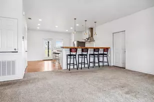 826 Savannah Cove, Elgin, TX 78621 - Photo 10