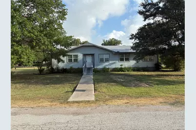 705 E Umlang Street, Thorndale, TX 76577 - Photo 1