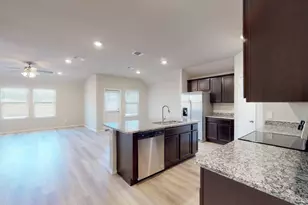 140 Little Grn Trl, Jarrell, TX 76537 - Photo 4