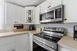 344 Coronado Ln, Kyle, TX 78640 - Photo 10