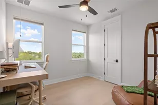 2720 Bristol Dr, Austin, TX 78723 - Photo 20