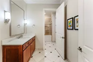 2109 Bancroft St, Houston, TX 77027 - Photo 8