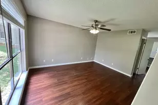 112 Hillside Cove, Elgin, TX 78621 - Photo 2