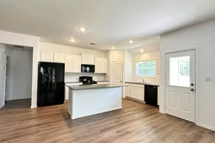 155 Crawford, Kyle, TX 78640 - Photo 6