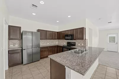 132 Denton Drive, Hutto, TX 78634 - Photo 4