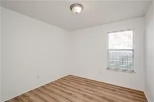 13316 Thome Valley Dr, Del Valle, TX 78617 - Photo 24