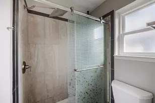 6101 London Dr, Austin, TX 78745 - Photo 22