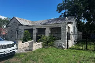 207 Miller St, Kyle, TX 78640 - Photo 1