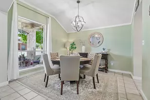 302 Lone Star Blvd, Hutto, TX 78634 - Photo 4