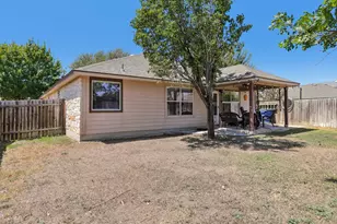 302 Lone Star Blvd, Hutto, TX 78634 - Photo 16
