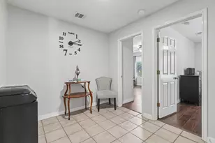302 Lone Star Blvd, Hutto, TX 78634 - Photo 10