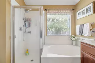 302 Lone Star Blvd, Hutto, TX 78634 - Photo 8