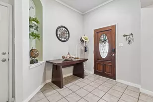 302 Lone Star Blvd, Hutto, TX 78634 - Photo 4