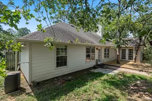 415 Tahitian Dr, Bastrop, TX 78602 - Photo 4