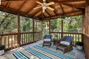 415 Tahitian Dr, Bastrop, TX 78602 - Photo 10