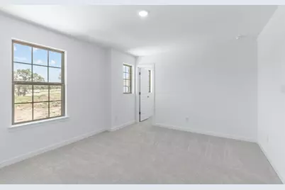 1821 Spring Mountain Cove, Georgetown, TX 78628 - Photo 14