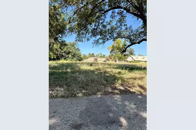 1001 N Jefferson Avenue, Cameron, TX 76520 - Photo 6