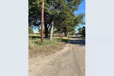 1001 N Jefferson Avenue, Cameron, TX 76520 - Photo 1