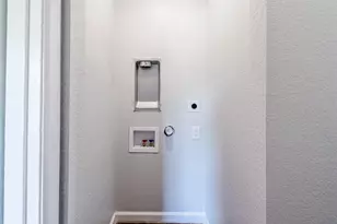 1819 Pecan St, Bastrop, TX 78602 - Photo 20