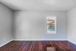 1819 Pecan St, Bastrop, TX 78602 - Photo 16